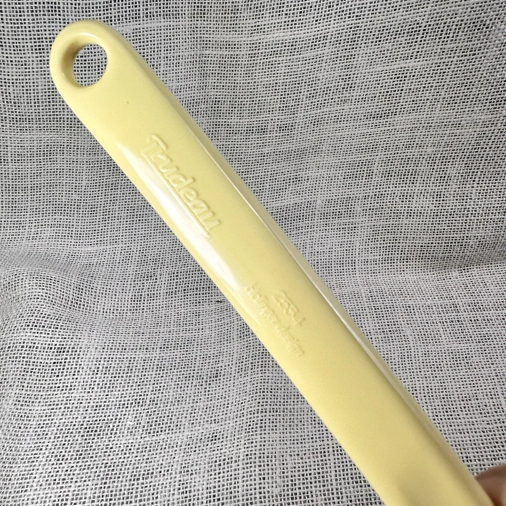 Vintage Trudeau Yellow Slotted‎ Spatula Mid Century Kitchen Utensil 1970s 2534
